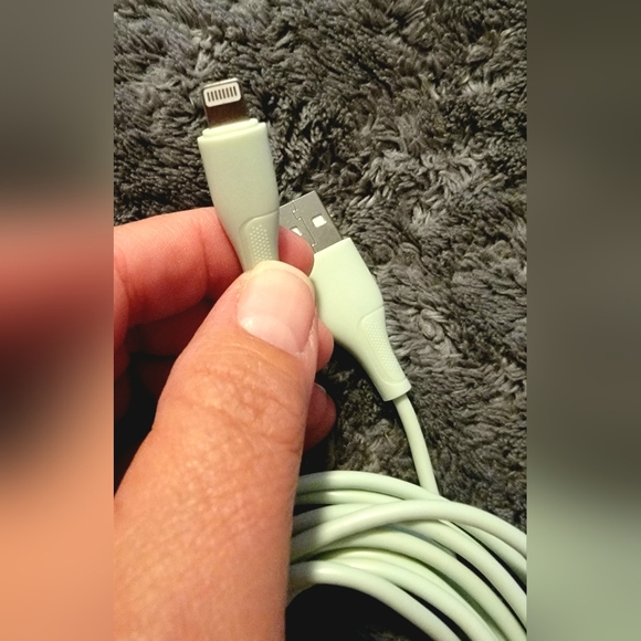 IPhone13 pro charging cord - Picture 3 of 12